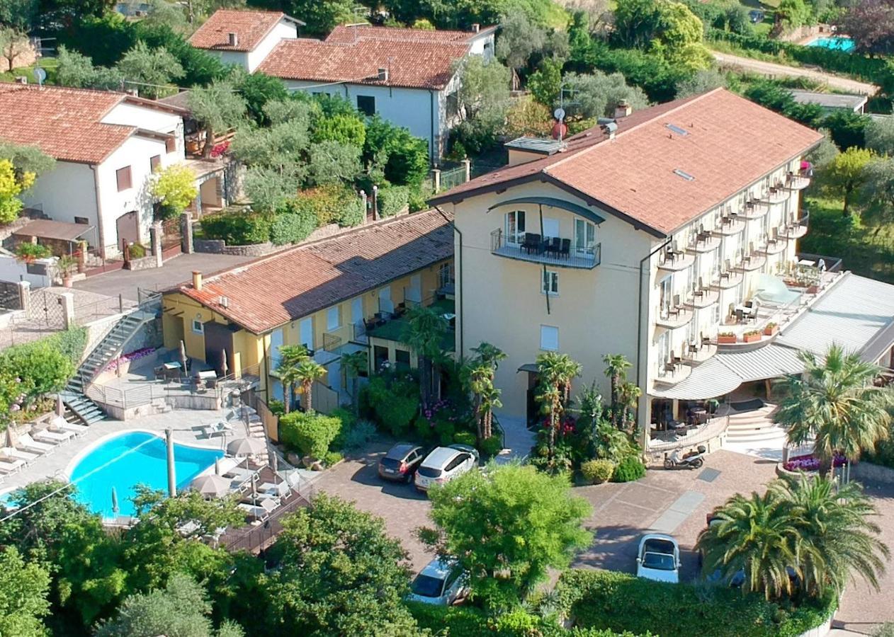 Hotel Galvani Торри-дель-Бенако Экстерьер фото