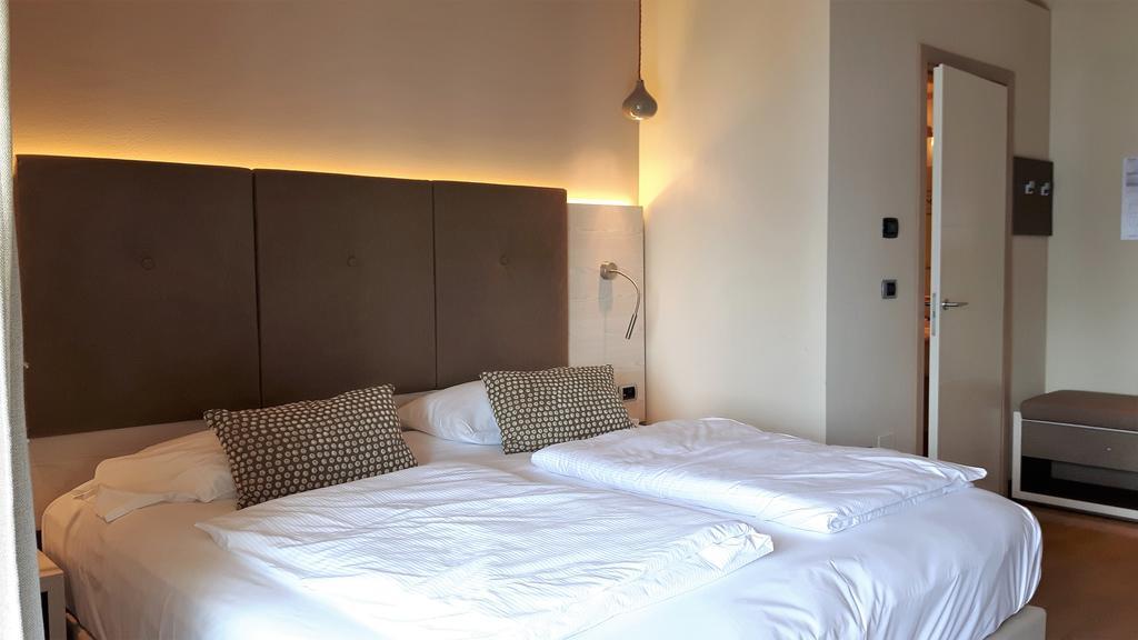 Hotel Galvani Торри-дель-Бенако Экстерьер фото